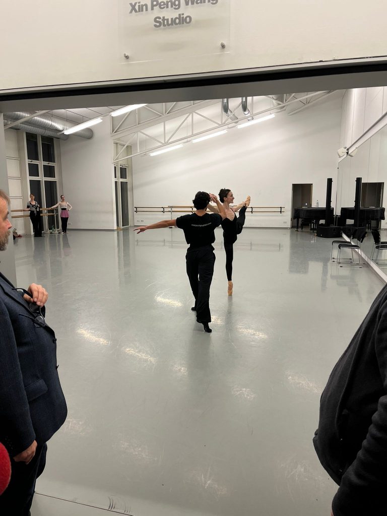 PHOTO-2025-12-11-08-37-41