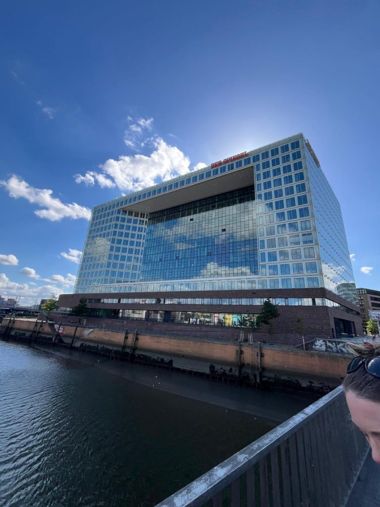 WhatsApp Image 2025-09-12 at 16.21.21 (2)